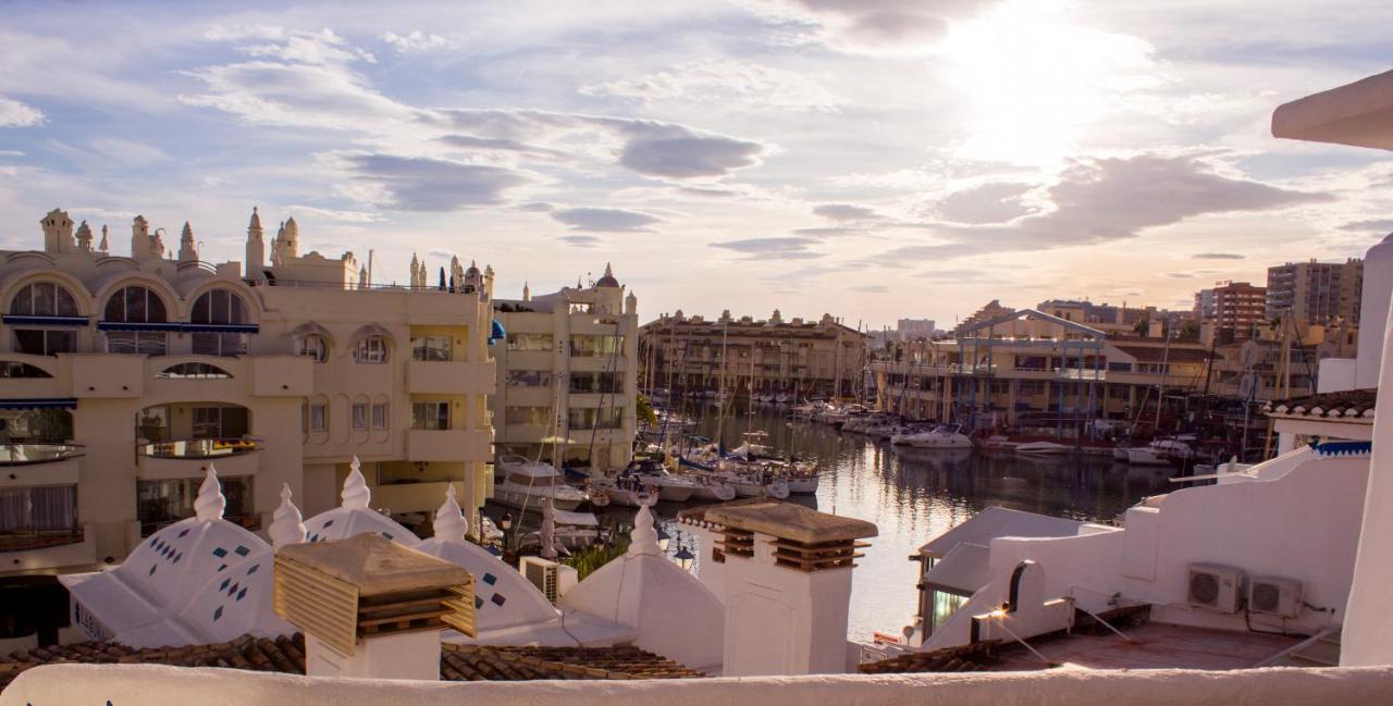 Puerto Marina Luxury Apartment With Sea Views 贝纳尔马德纳 外观 照片