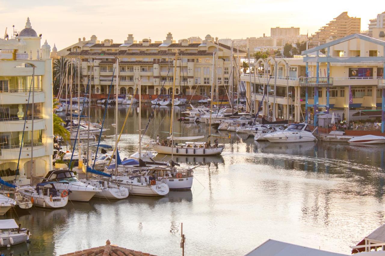 Puerto Marina Luxury Apartment With Sea Views 贝纳尔马德纳 外观 照片