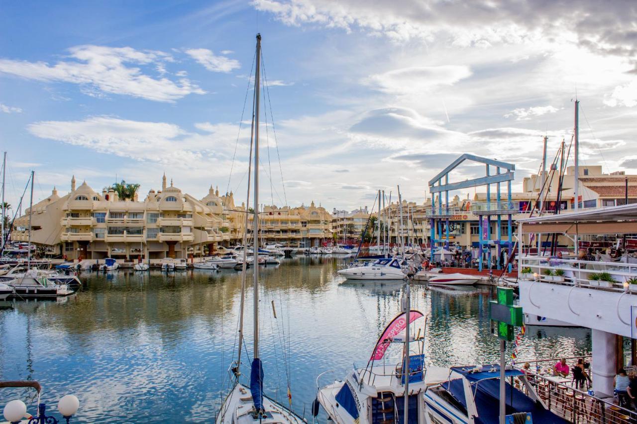 Puerto Marina Luxury Apartment With Sea Views 贝纳尔马德纳 外观 照片
