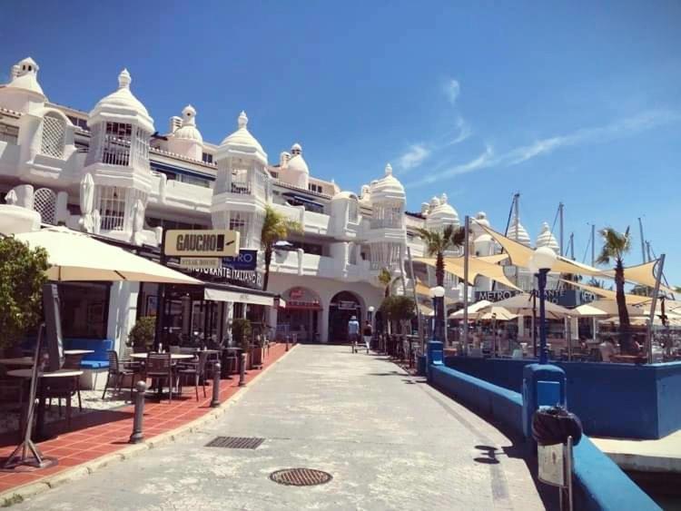 Puerto Marina Luxury Apartment With Sea Views 贝纳尔马德纳 外观 照片