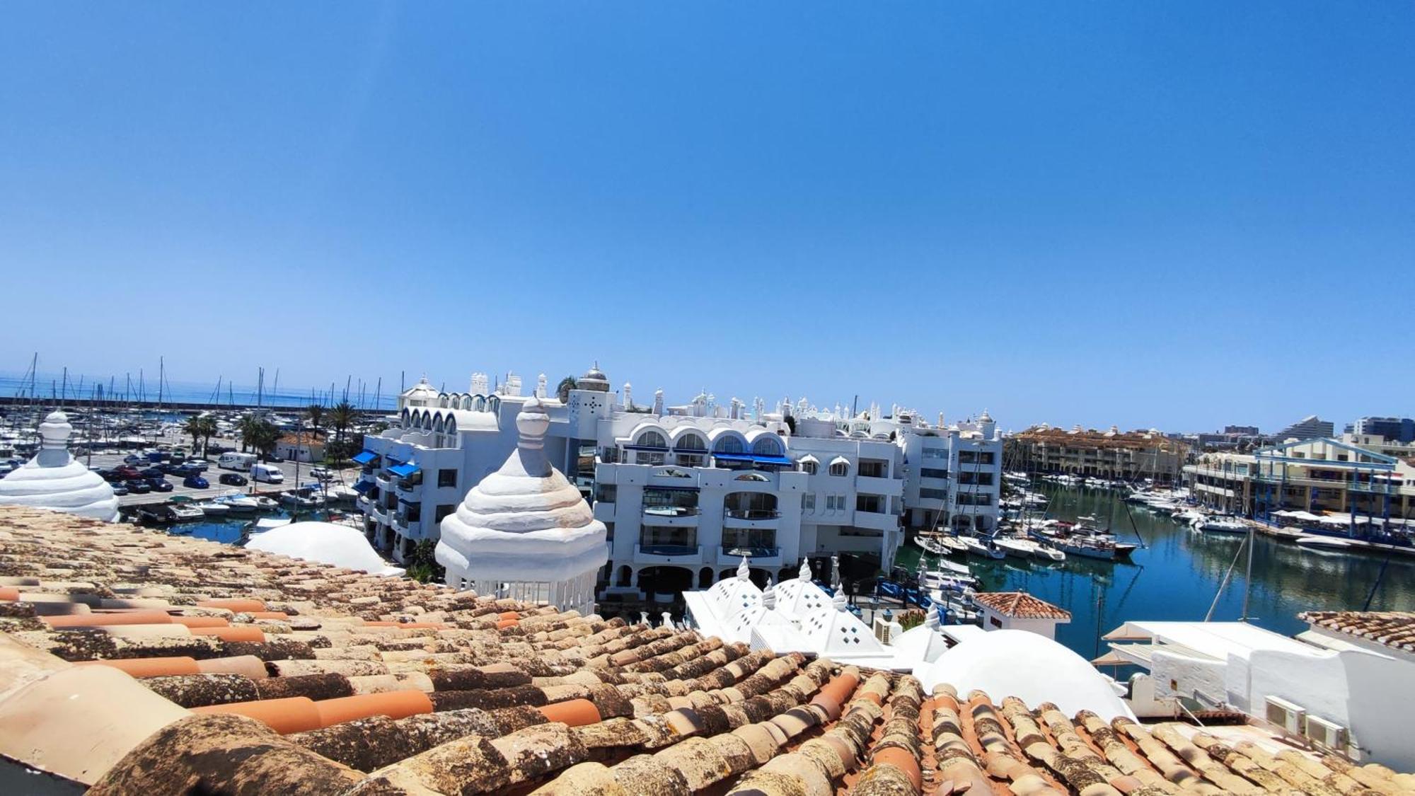 Puerto Marina Luxury Apartment With Sea Views 贝纳尔马德纳 外观 照片