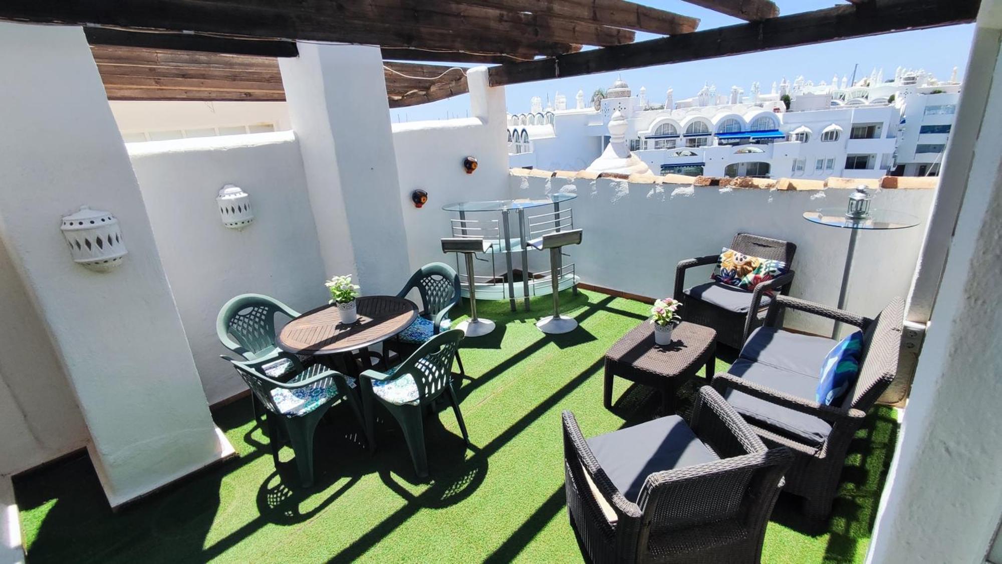 Puerto Marina Luxury Apartment With Sea Views 贝纳尔马德纳 外观 照片
