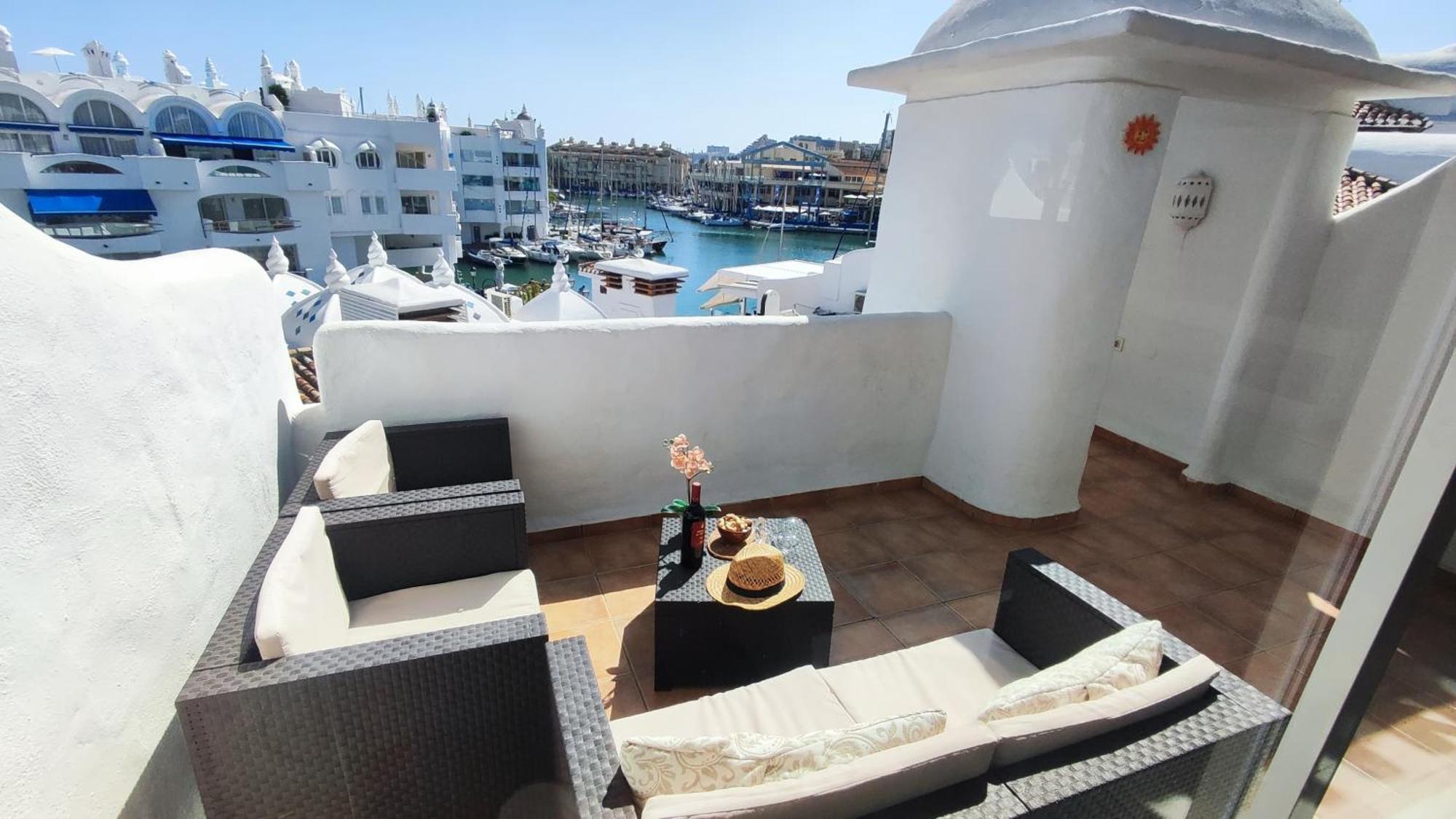 Puerto Marina Luxury Apartment With Sea Views 贝纳尔马德纳 外观 照片